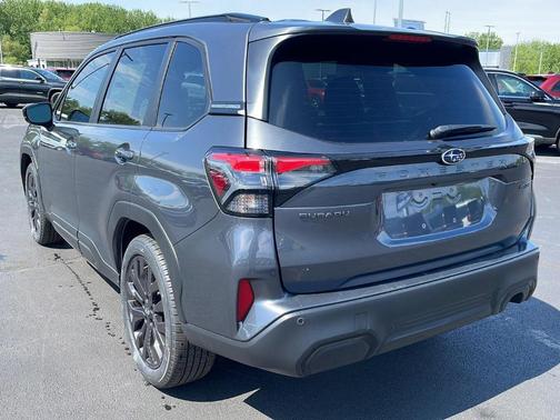 Magnetite Gray Metallic 2026 Subaru Forester Sport