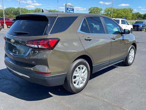 Harvest Gold / Bronze 2024 Chevrolet Equinox LT