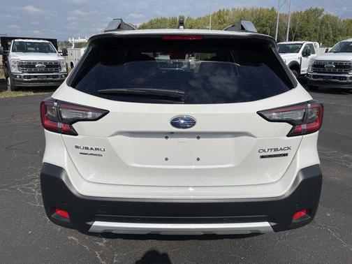 2025 Subaru Outback Touring XT