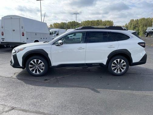 2025 Subaru Outback Touring XT