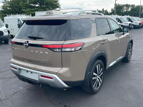 Baja Storm 2023 Nissan Pathfinder Platinum