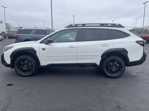 Crystal White Pearl 2023 Subaru Outback Wilderness