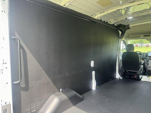 2025 Ford Transit-250 148 WB Medium Roof Cargo