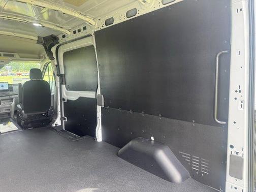 2025 Ford Transit-250 148 WB Medium Roof Cargo