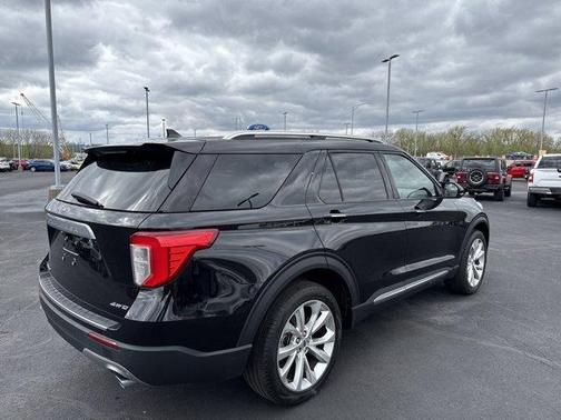 2022 Ford Explorer Platinum