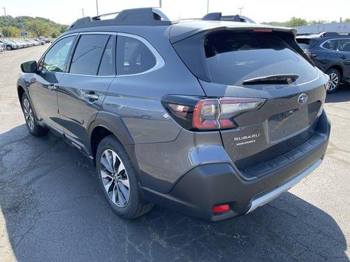 2025 Subaru Outback Touring XT