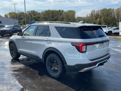 Avalanche Gray 2027 Ford Explorer