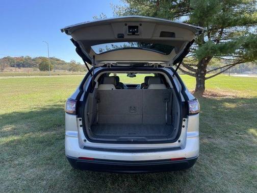 2017 Chevrolet Traverse 2LT