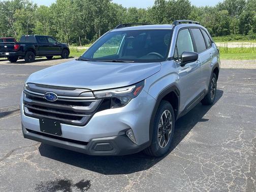 Ice Silver Metallic 2026 Subaru Forester Premium