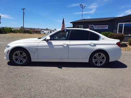 2018 BMW 330e iPerformance