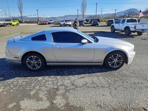 2014 Ford Mustang V6