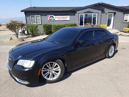2016 Chrysler 300C Base