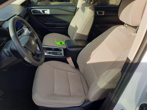 2021 Ford Explorer Base