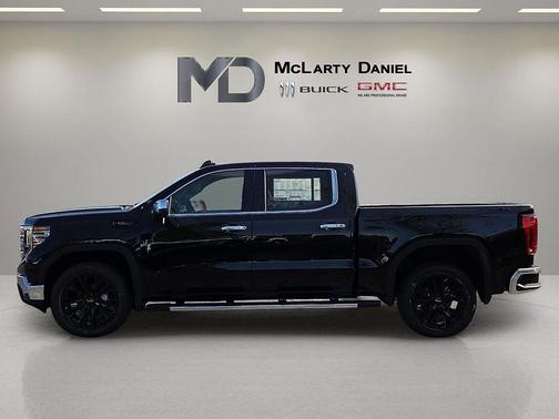Onyx Black 2026 GMC Sierra 1500 SLT