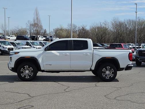 2025 GMC Canyon AT4