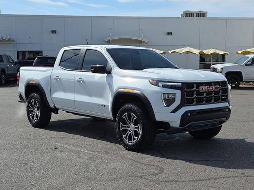 2025 GMC Canyon AT4