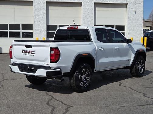 2025 GMC Canyon AT4