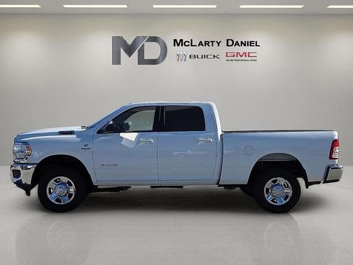 2020 RAM 2500 Big Horn Crew Cab 4X4 6'4' Box