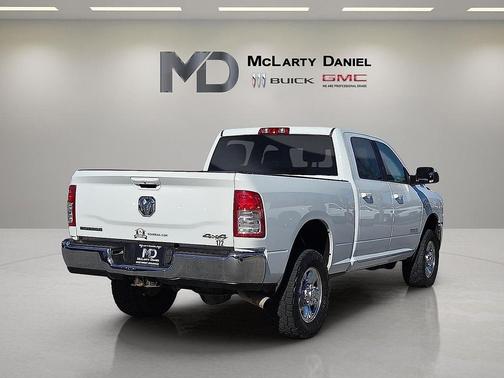 2020 RAM 2500 Big Horn Crew Cab 4X4 6'4' Box