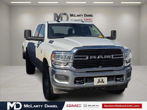 2020 RAM 2500 Big Horn Crew Cab 4X4 6'4' Box