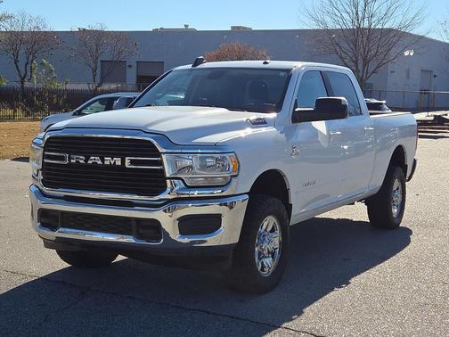 2020 RAM 2500 Big Horn Crew Cab 4X4 6'4' Box