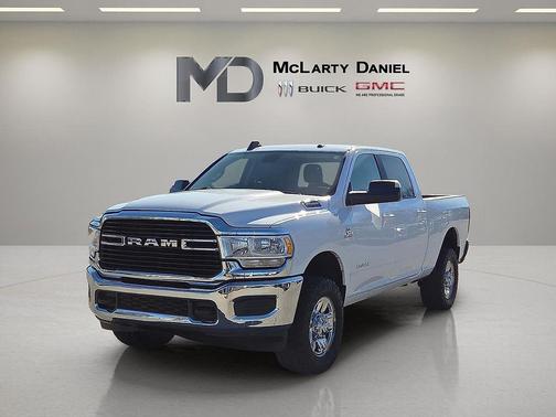 2020 RAM 2500 Big Horn Crew Cab 4X4 6'4' Box
