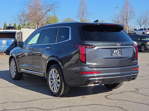 2022 Cadillac XT6 Premium Luxury AWD