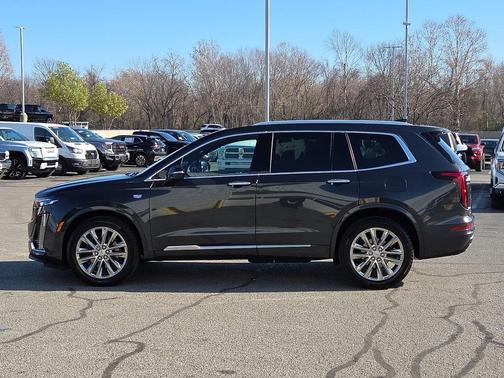 2022 Cadillac XT6 Premium Luxury AWD