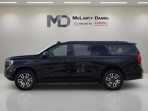 2023 GMC Yukon XL 4WD AT4
