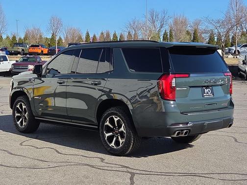 2025 GMC Yukon 4WD AT4