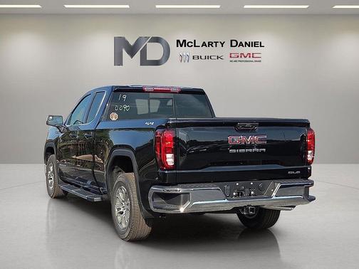 Onyx Black 2026 GMC Sierra 1500 SLE