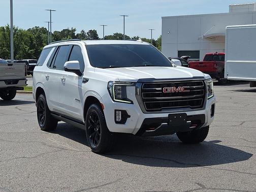 White Frost Tricoat 2022 GMC Yukon 4WD AT4