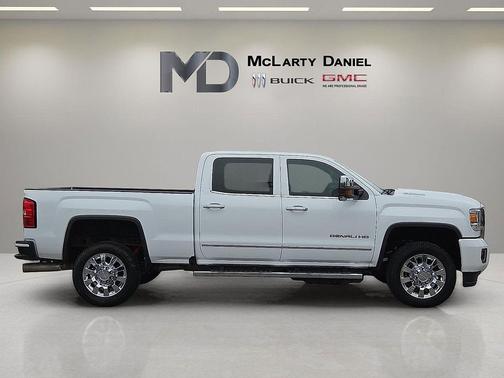 Summit White 2019 GMC Sierra 2500 Denali