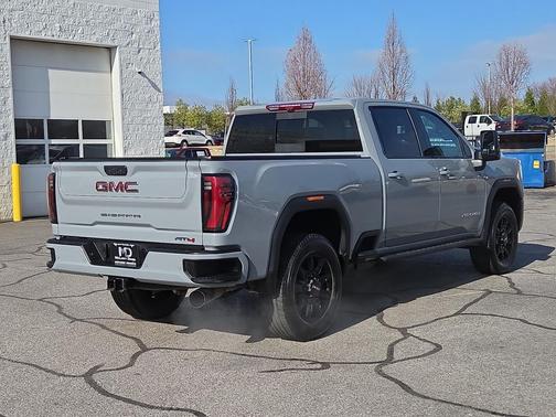 2024 GMC Sierra 2500 AT4