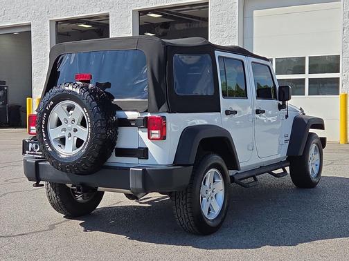 2017 Jeep Wrangler Unlimited Sport