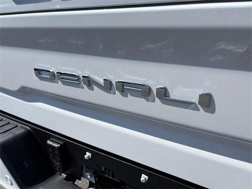 2025 GMC Sierra 2500 Denali Ultimate