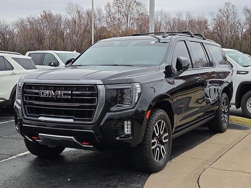 2023 GMC Yukon XL 4WD AT4