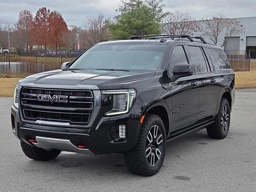 2023 GMC Yukon XL 4WD AT4