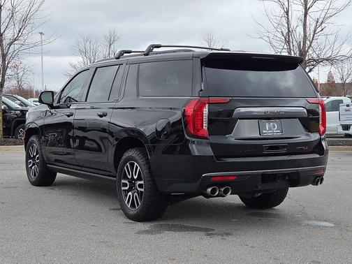 2023 GMC Yukon XL 4WD AT4
