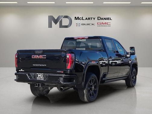 2024 GMC Sierra 2500 AT4