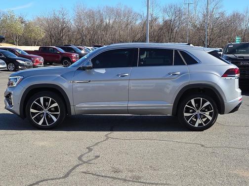 2024 Volkswagen Atlas Cross Sport 2.0T SEL Premium