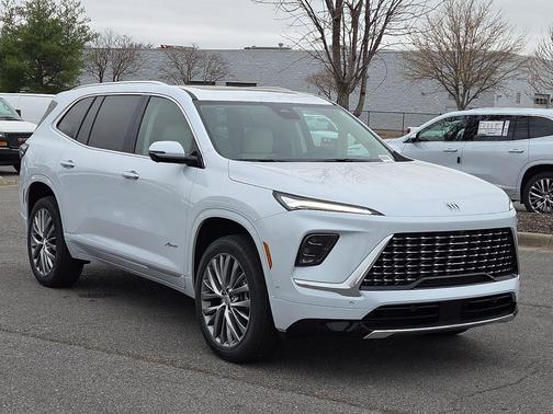 iridescent white tricoat 2026 Buick Enclave Avenir FWD