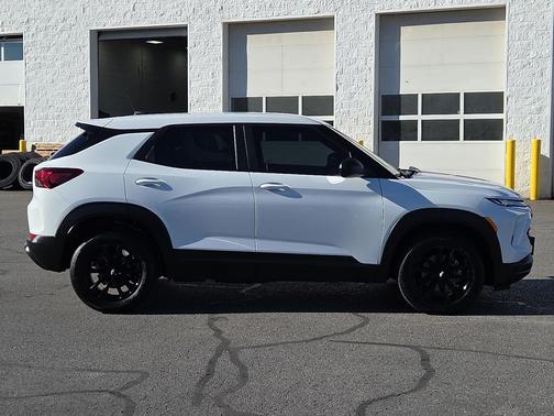 2025 Chevrolet Trailblazer LS