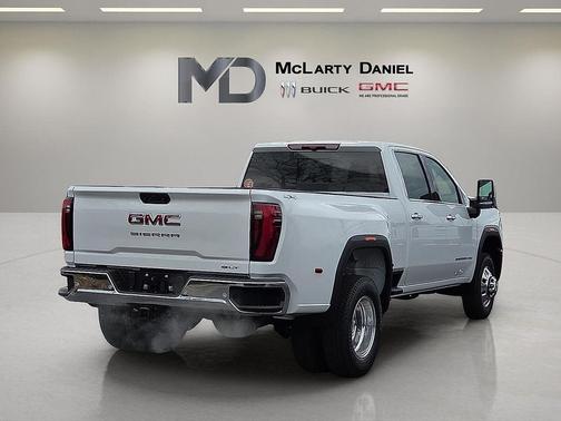 2026 GMC Sierra 3500 SLT