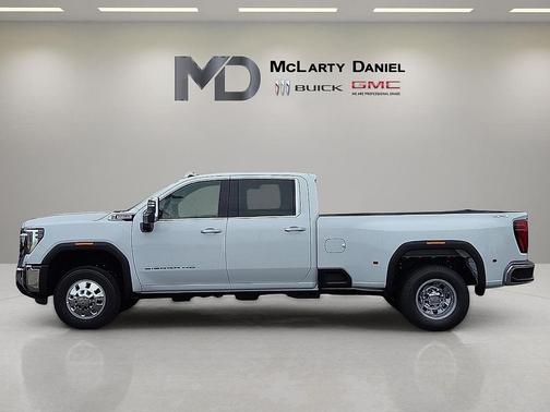 2026 GMC Sierra 3500 SLT