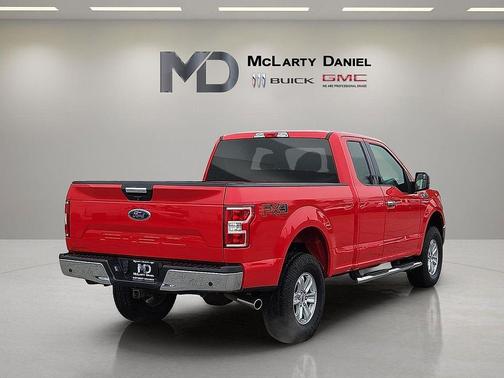 RACE RED 2018 Ford F-150 XLT