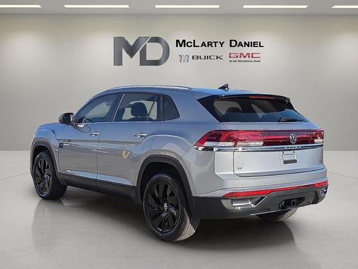 2024 Volkswagen Atlas Cross Sport 2.0T SE w/Technology 4MOTION