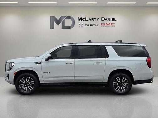 2024 GMC Yukon XL 4WD AT4