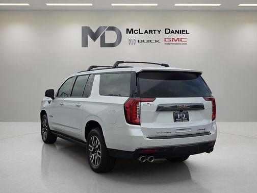 2024 GMC Yukon XL 4WD AT4
