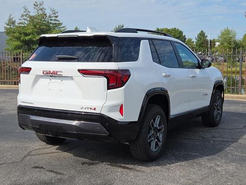 2026 GMC Terrain AWD AT4